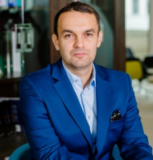 Na zdjęciu widoczny jest Mikołaj Różycki